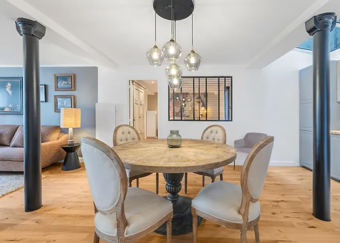 Scarlett Apartment *